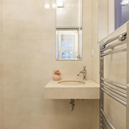 Апартаменты Flawless Design 2br At Oktogon Будапешт