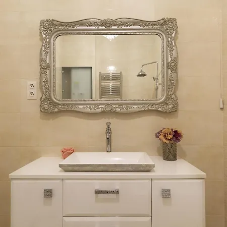Flawless Design 2br At Oktogon Апартаменты Будапешт
