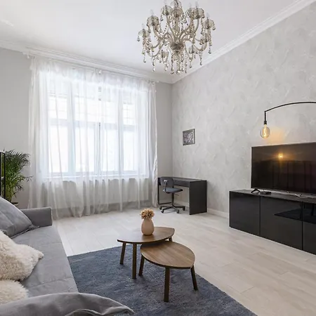 Flawless Design 2br At Oktogon Апартаменты